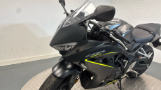 24MY Honda CBR650R E-Clutch